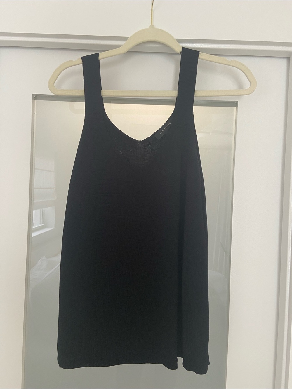 Ann Taylor Black Sleeveless Knit Top